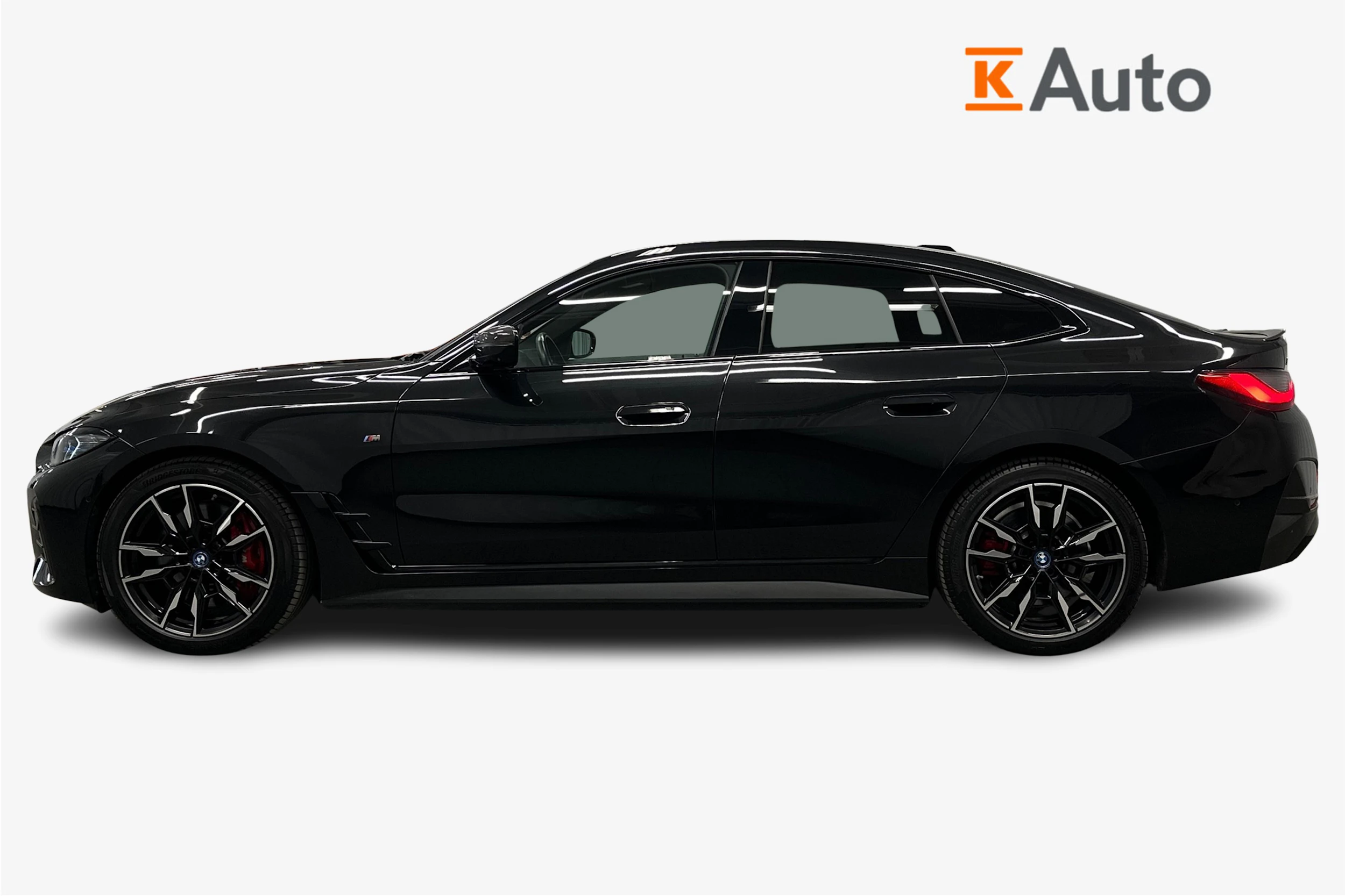 musta BMW i4 M50 2024 kuva 5.