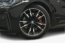 musta BMW i4 M50 2024 kuva 9.