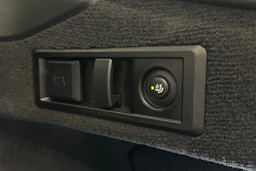 musta BMW i4 M50 2024 kuva 13.