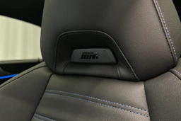 musta BMW i4 M50 2024 kuva 16.