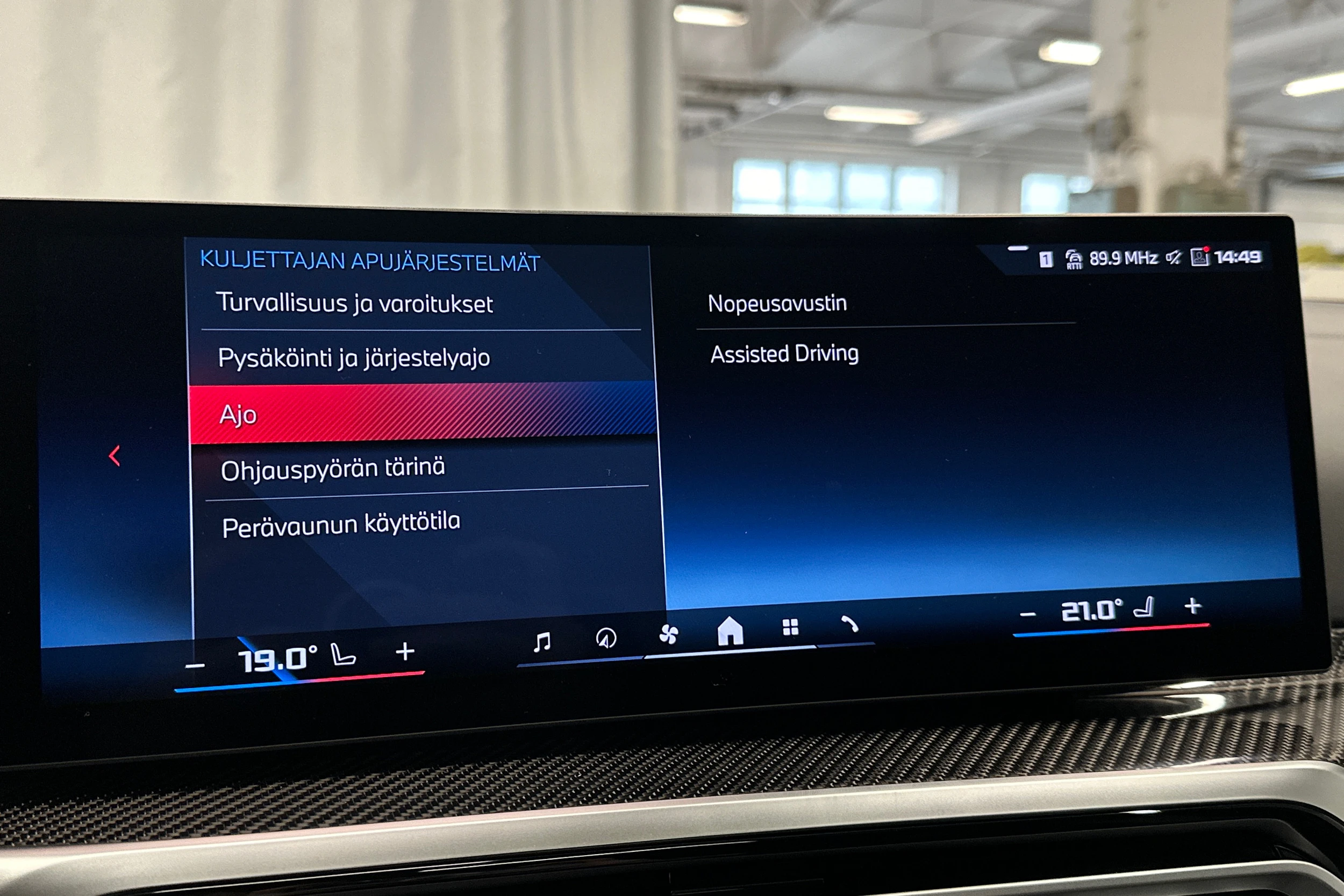musta BMW i4 M50 2024 kuva 31.