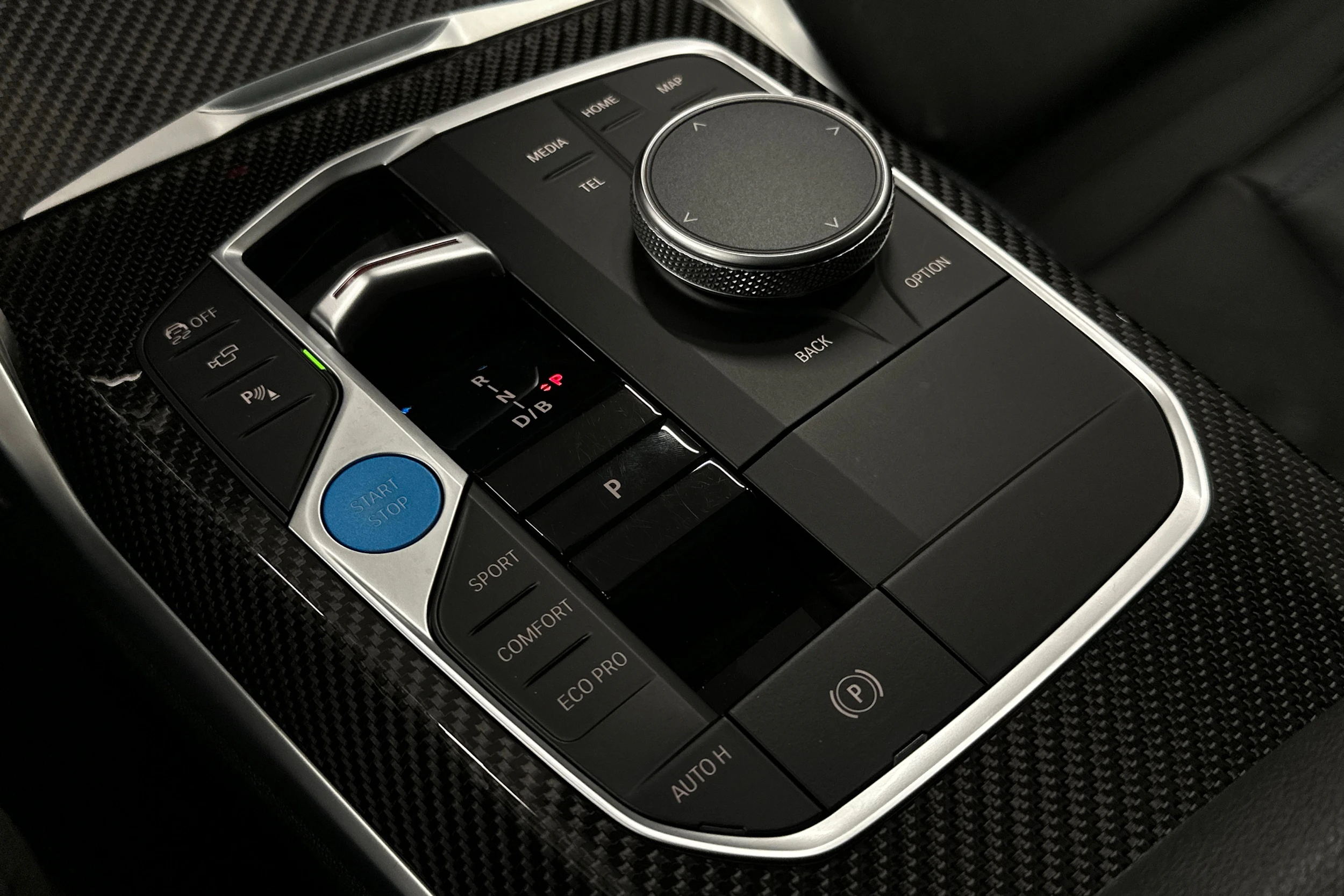 musta BMW i4 M50 2024 kuva 36.