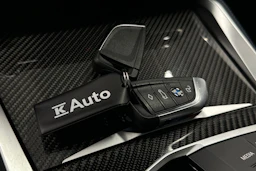musta BMW i4 M50 2024 kuva 39.
