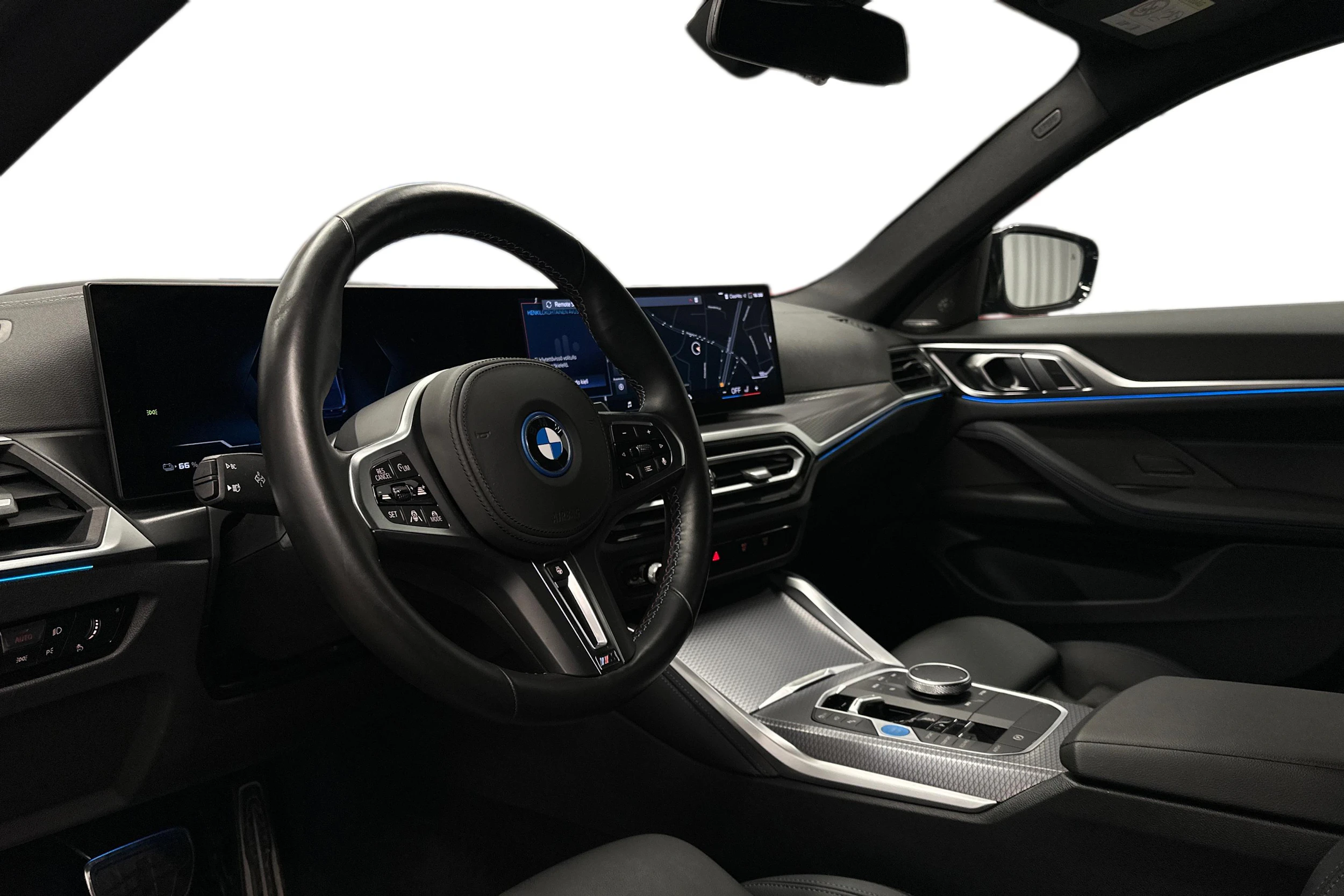 sininen BMW i4 M50 2024 kuva 6.