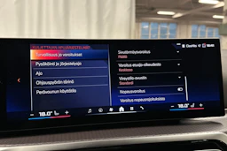 sininen BMW i4 M50 2024 kuva 27.