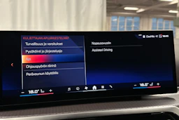 sininen BMW i4 M50 2024 kuva 28.