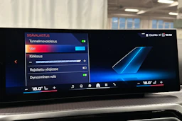 sininen BMW i4 M50 2024 kuva 30.