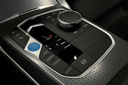 sininen BMW i4 M50 2024 kuva 33.
