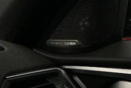 sininen BMW i4 M50 2024 kuva 34.