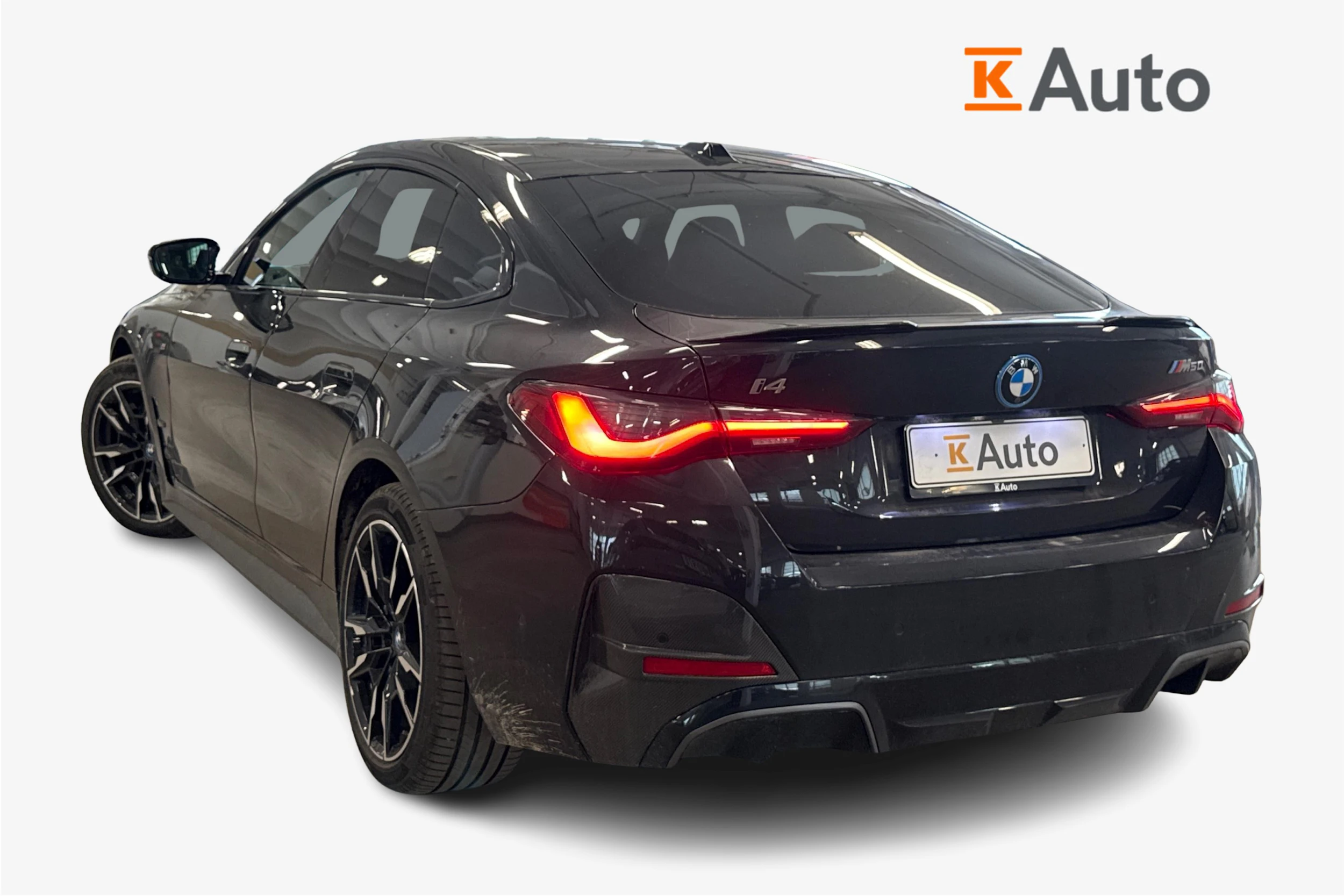 musta BMW i4 M50 2024 kuva 2.