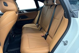 valkoinen BMW i4 M50 2024 kuva 10.