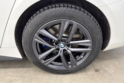 valkoinen BMW i4 M50 2024 kuva 13.