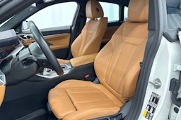 valkoinen BMW i4 M50 2024 kuva 20.