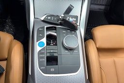 valkoinen BMW i4 M50 2024 kuva 27.