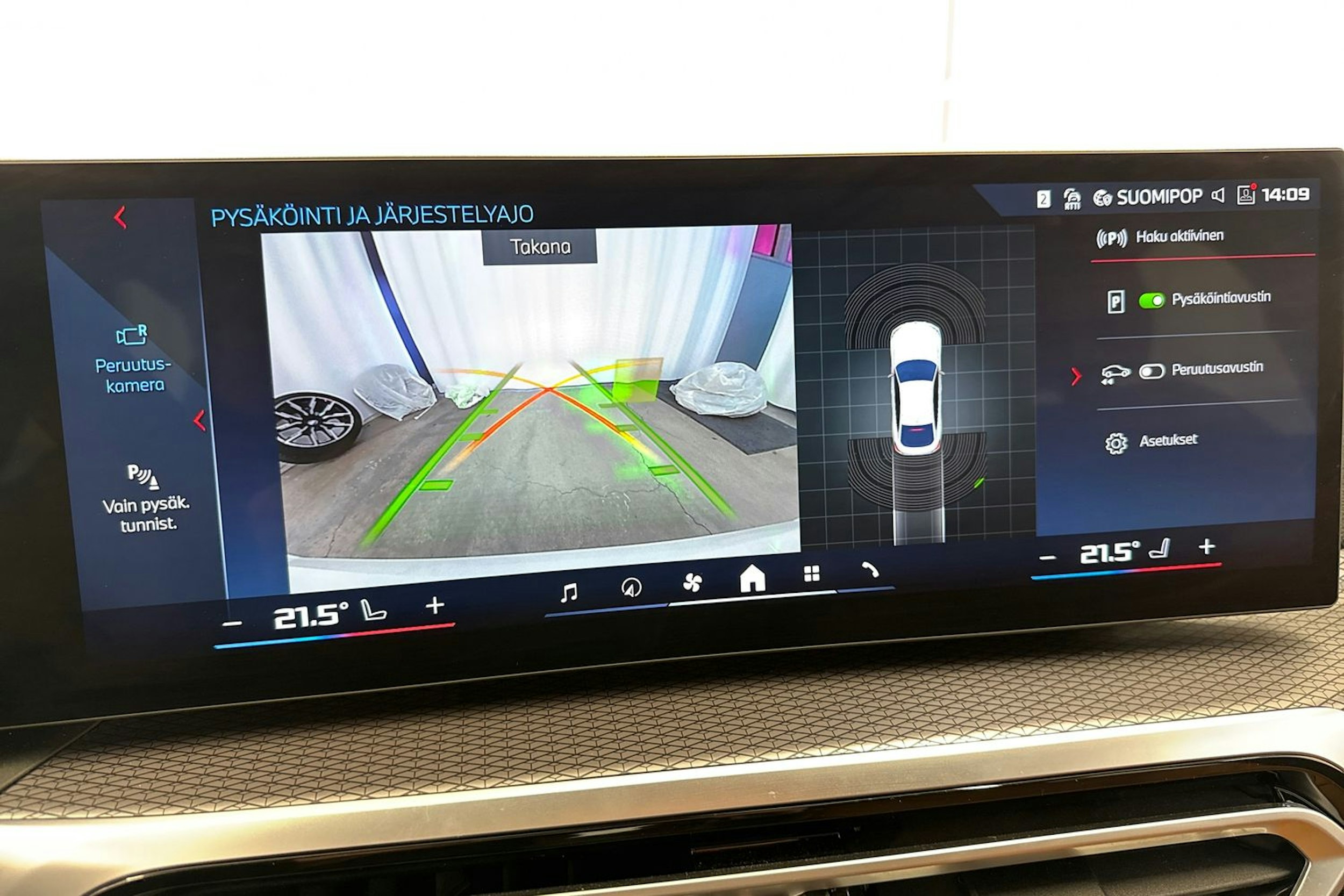 valkoinen BMW i4 M50 2024 kuva 30.