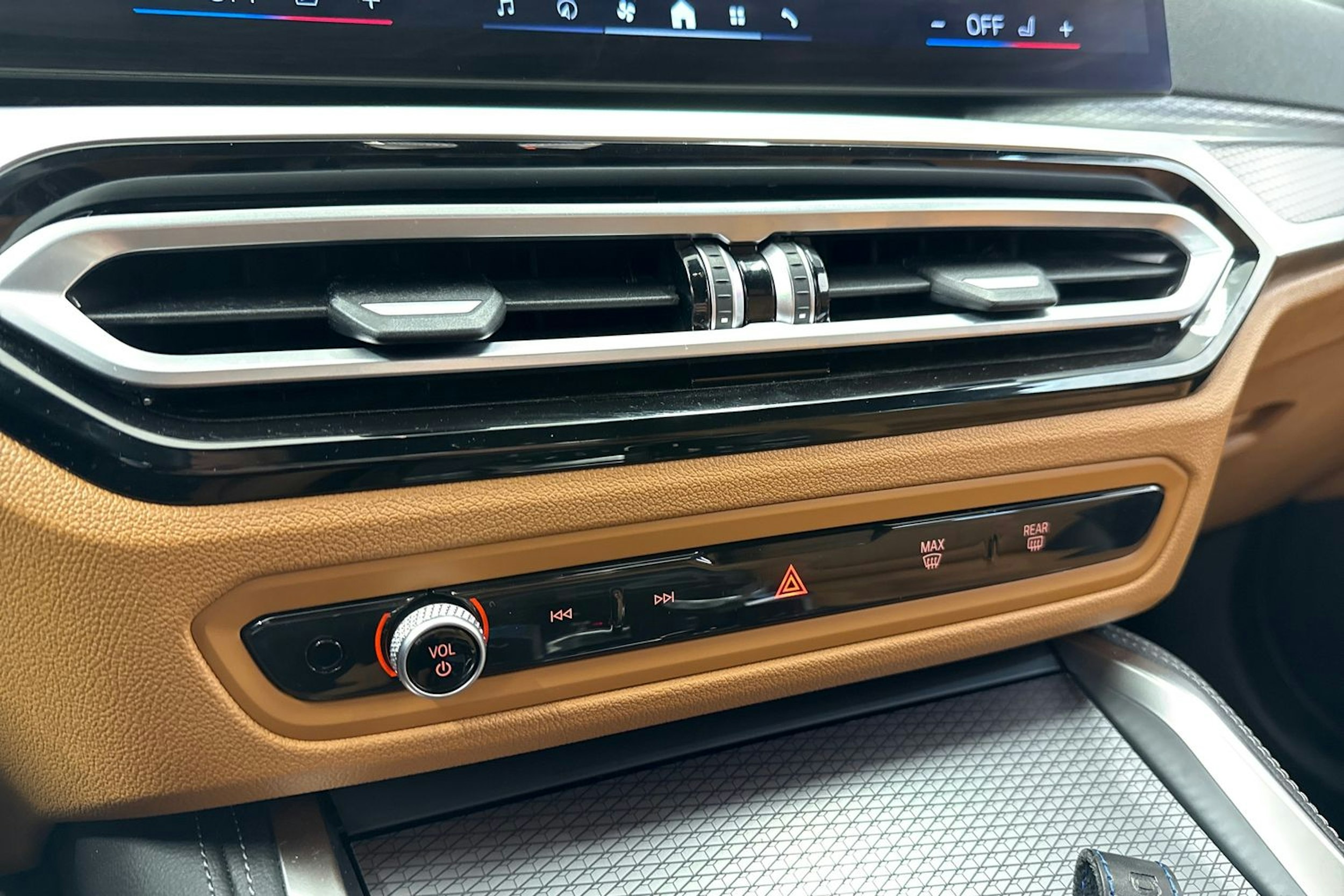 valkoinen BMW i4 M50 2024 kuva 31.