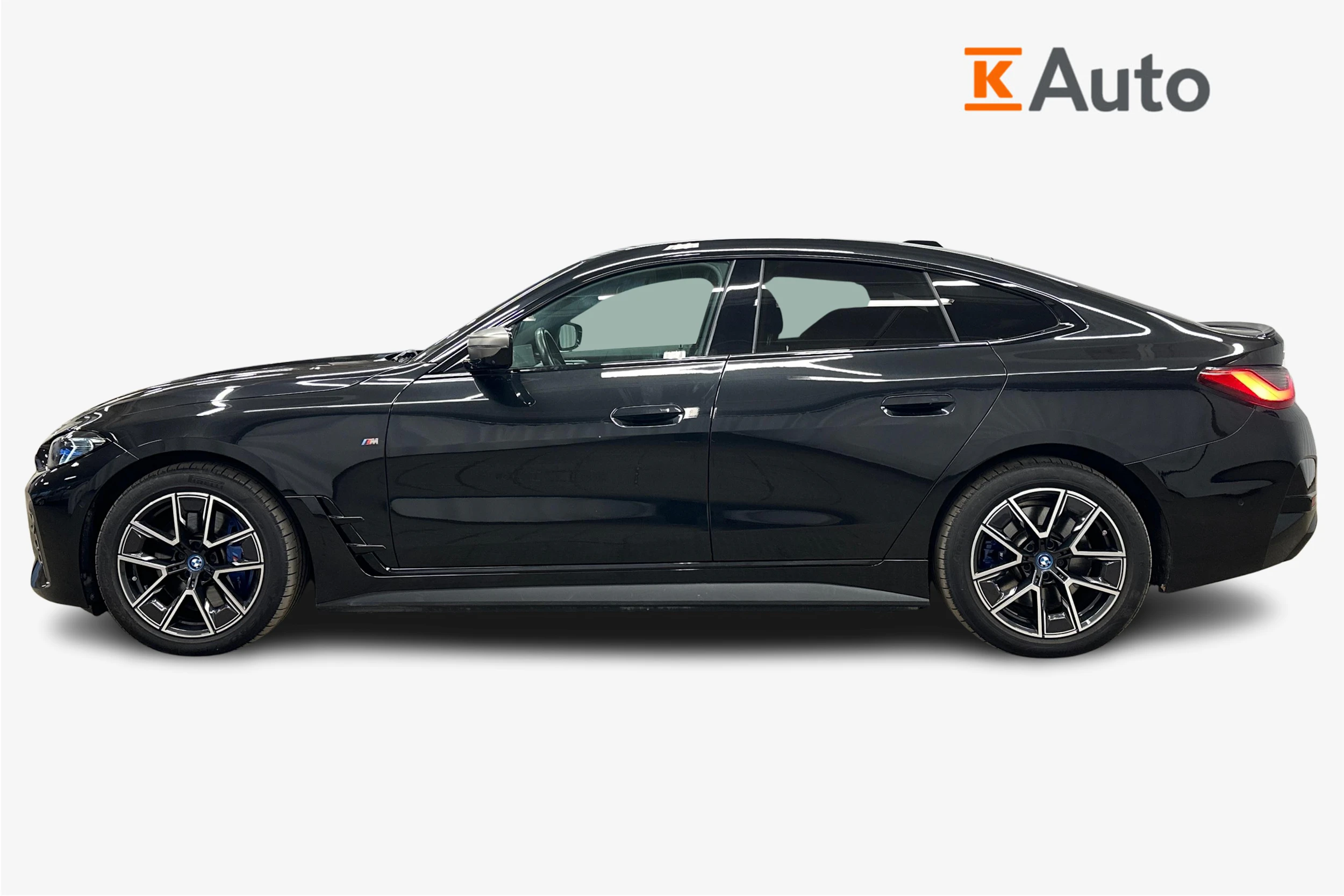 musta BMW i4 M50 2024 kuva 5.