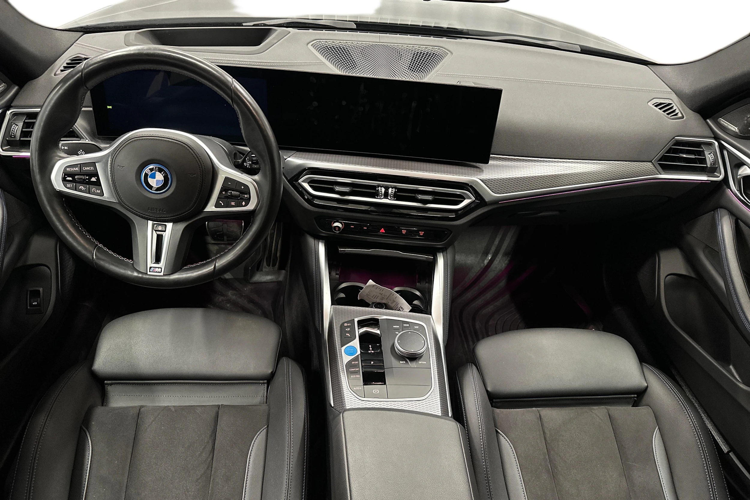 musta BMW i4 M50 2024 kuva 7.