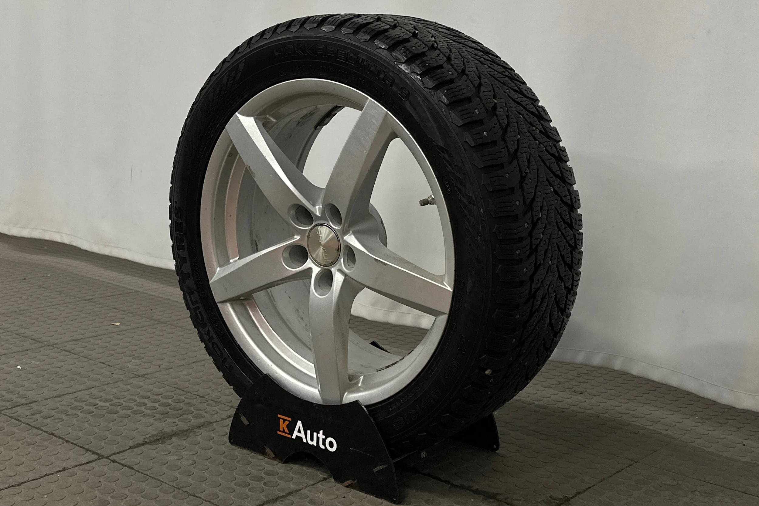 musta BMW i4 M50 2024 kuva 10.
