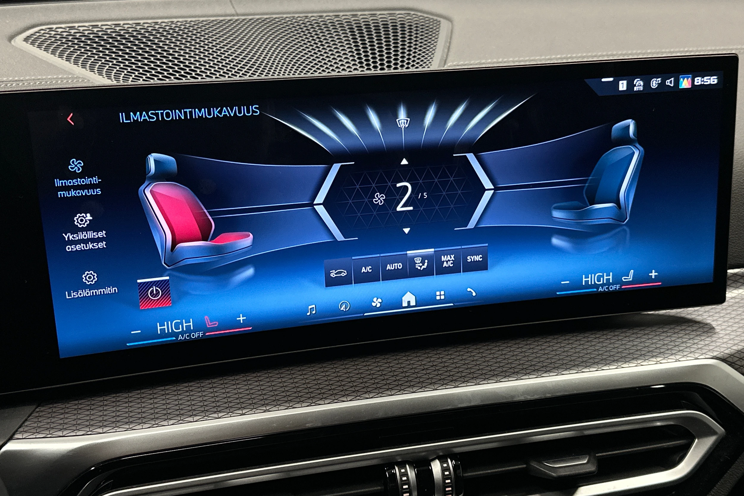 musta BMW i4 M50 2024 kuva 32.