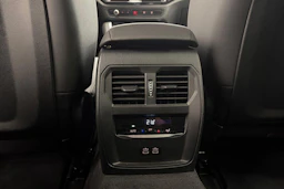 Harmaa BMW i4 M60 2026 kuva 9.