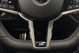 Harmaa BMW i4 M60 2026 kuva 24.