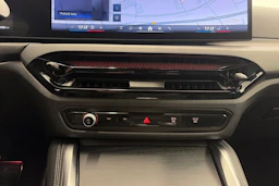 Harmaa BMW i4 M60 2026 kuva 38.