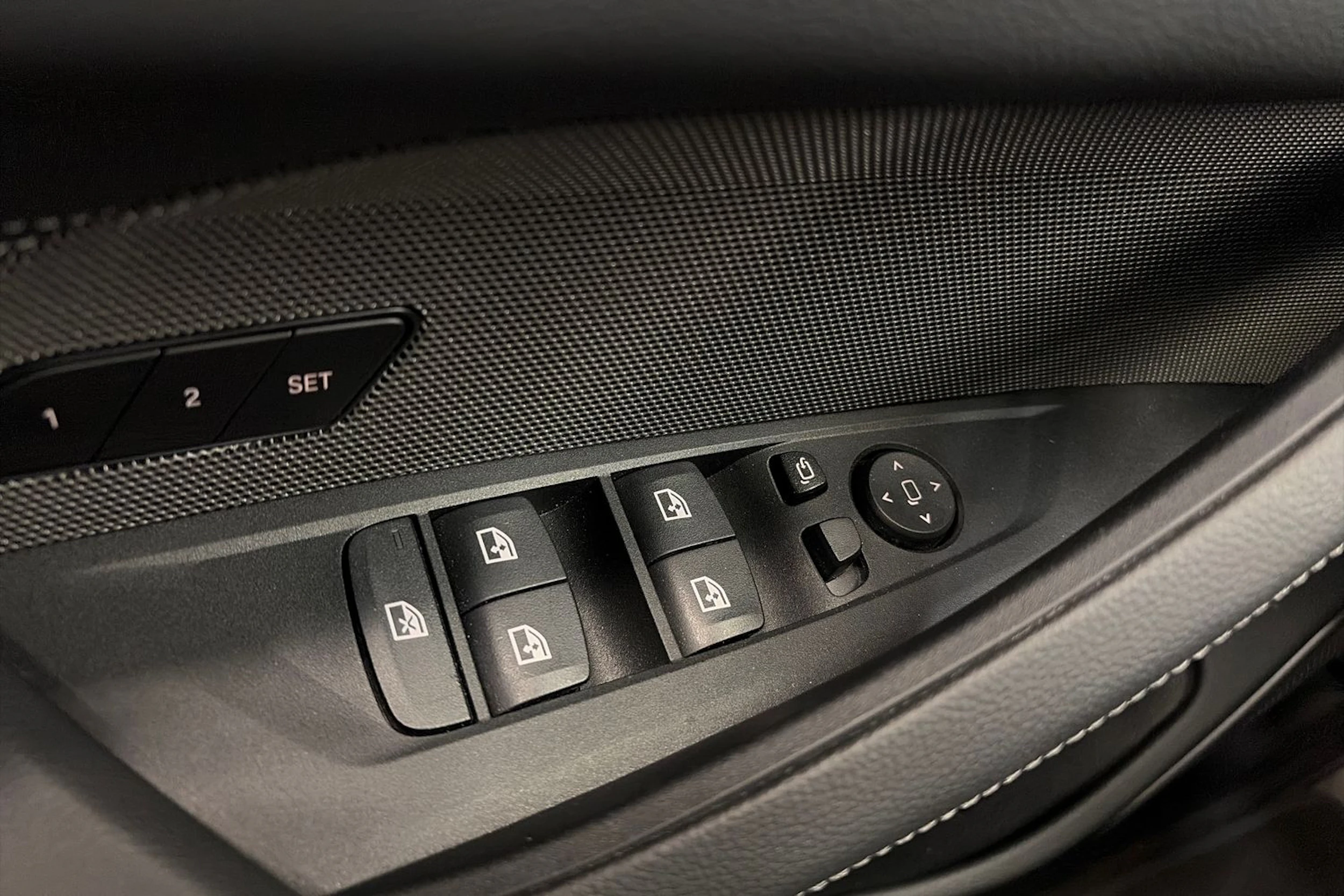 Harmaa BMW i4 M60 2026 kuva 42.