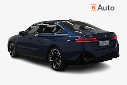 sininen BMW i5 2023 kuva 3.