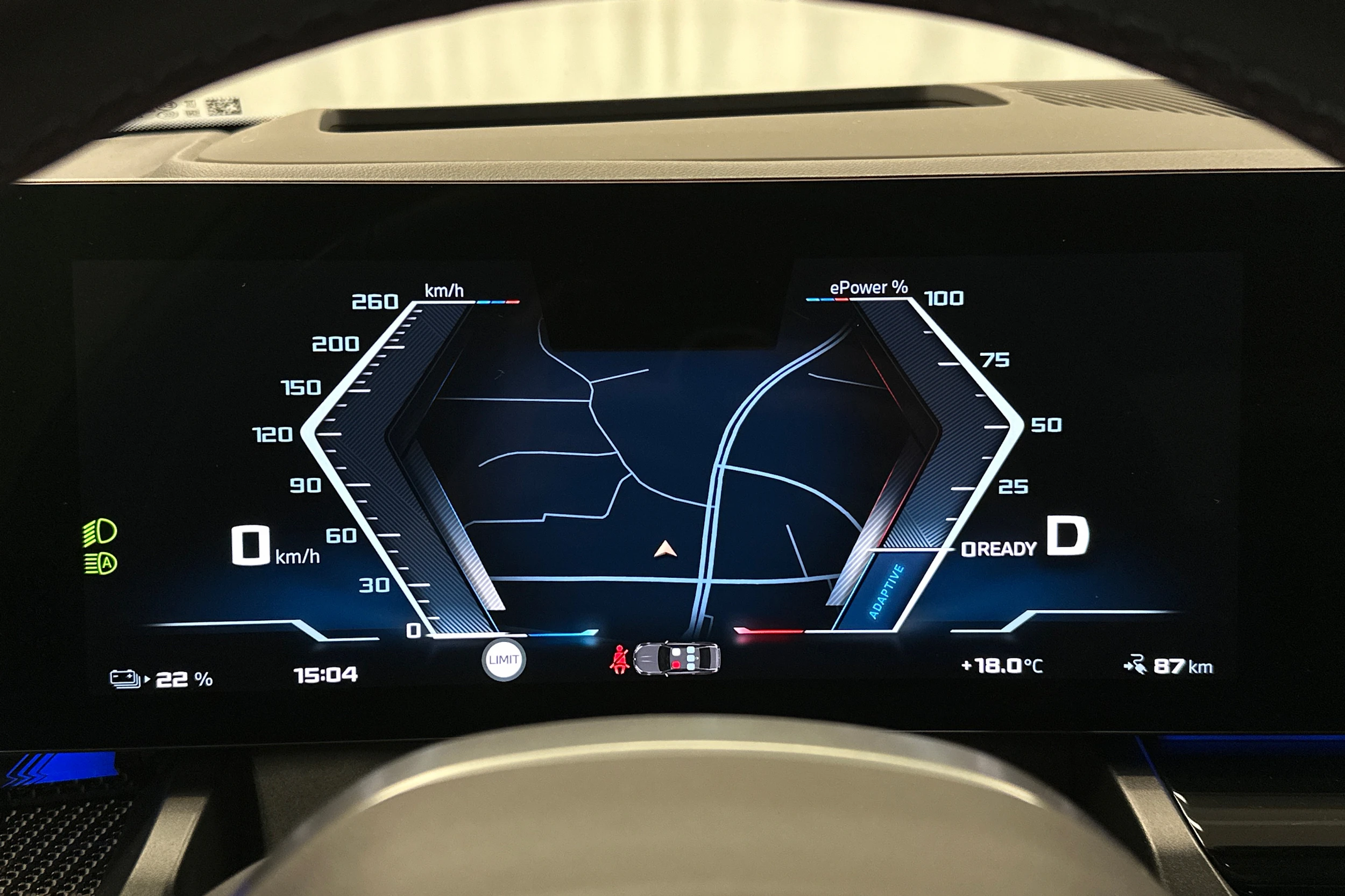 sininen BMW i5 2023 kuva 26.