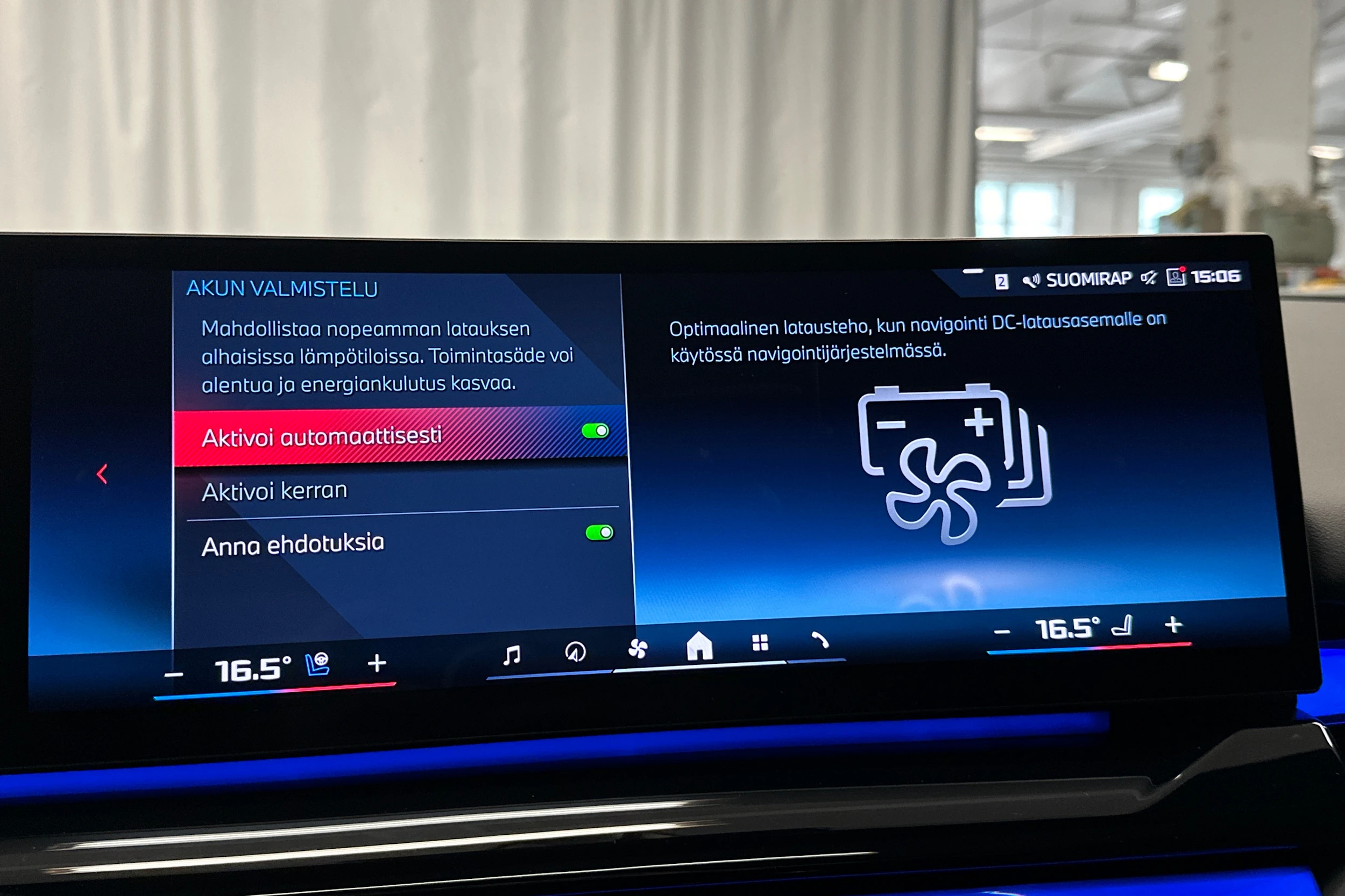 sininen BMW i5 2023 kuva 31.