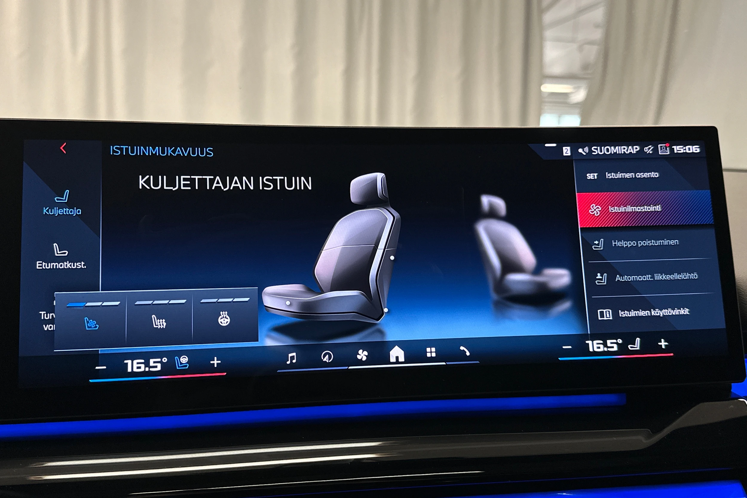 sininen BMW i5 2023 kuva 33.