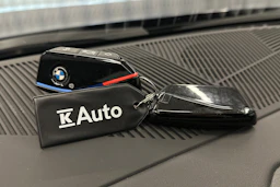 sininen BMW i5 2023 kuva 40.