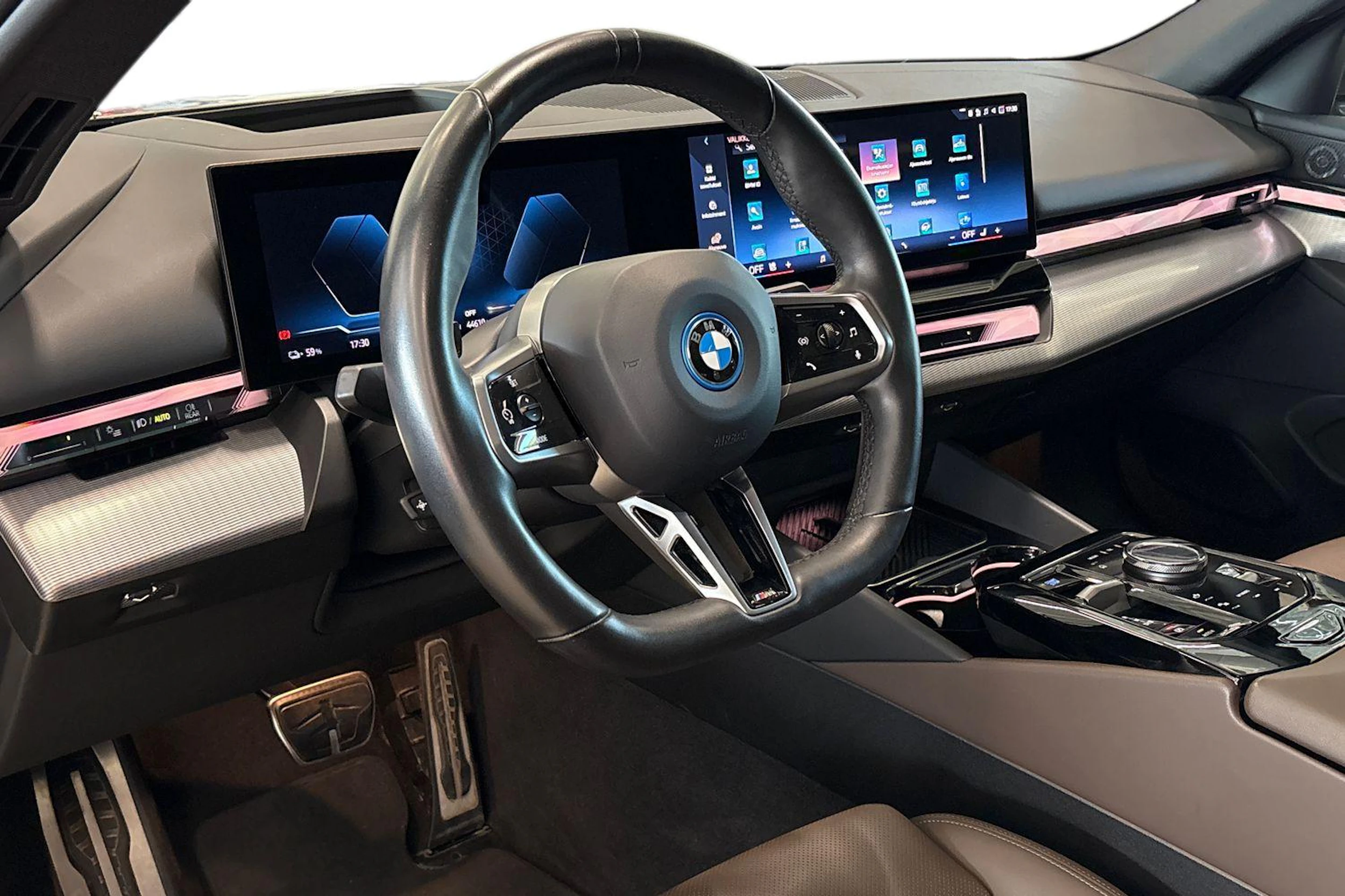 harmaa BMW i5 2024 kuva 6.