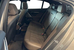 harmaa BMW i5 2024 kuva 8.