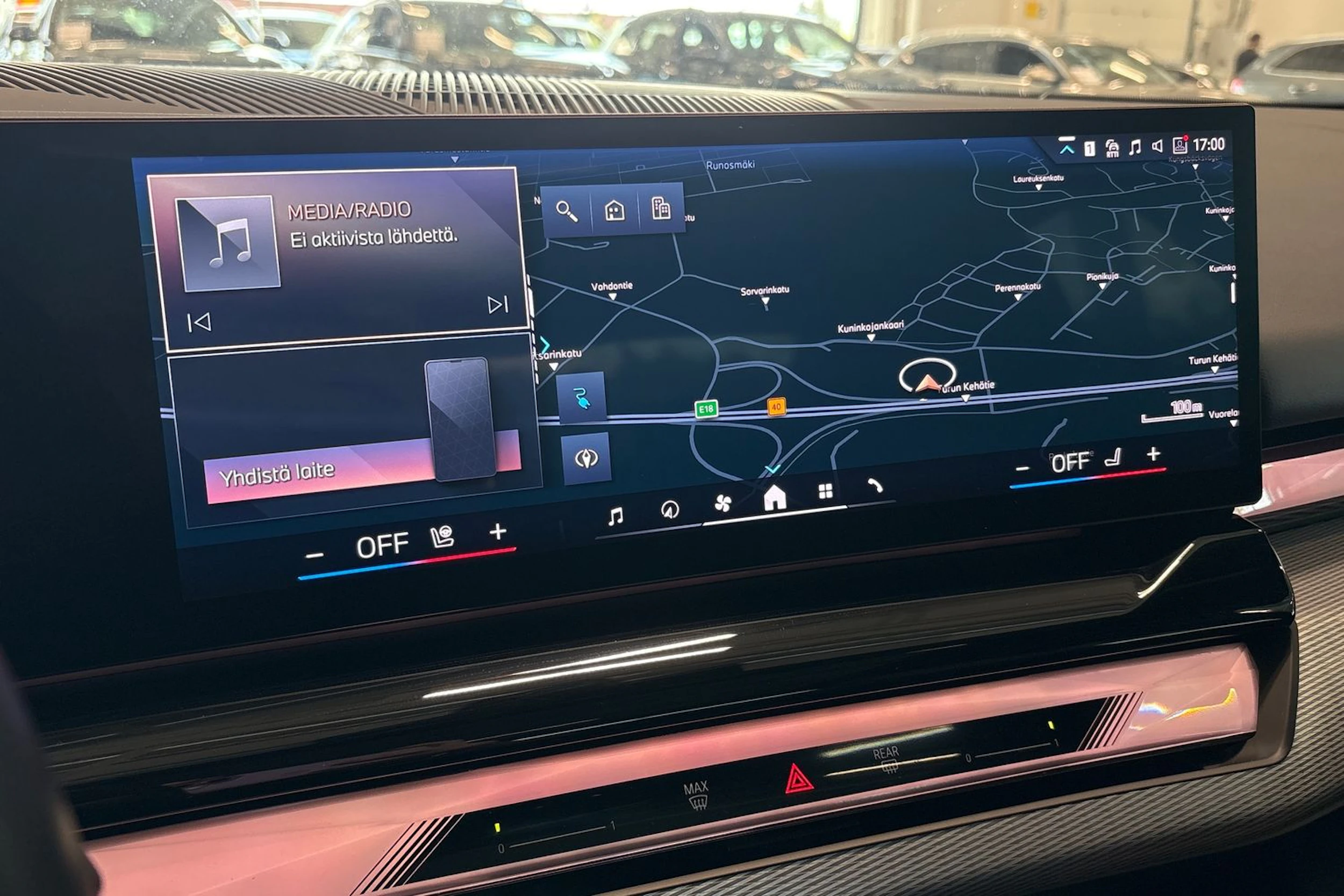 harmaa BMW i5 2024 kuva 17.
