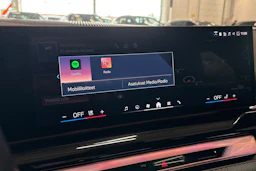harmaa BMW i5 2024 kuva 18.