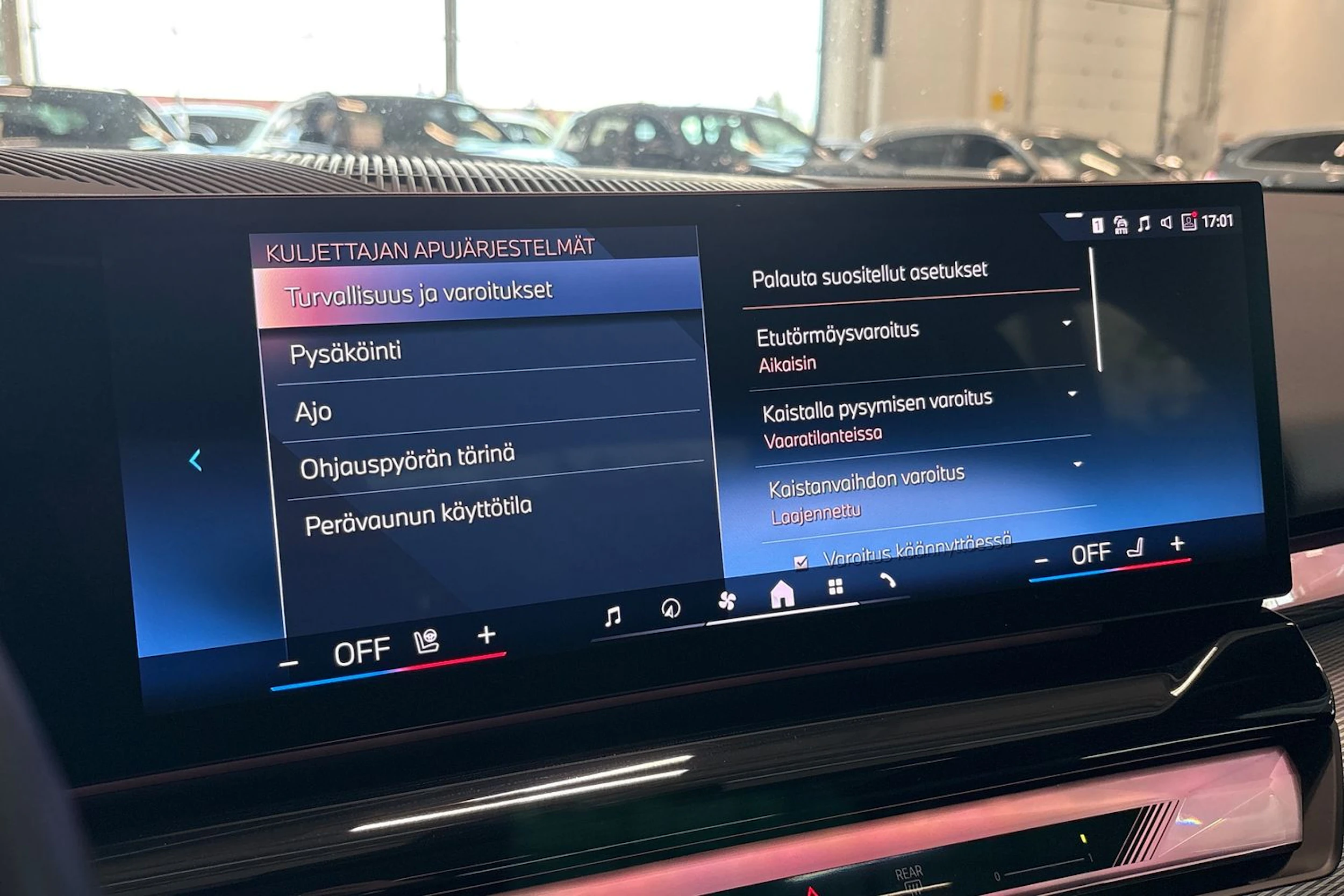 harmaa BMW i5 2024 kuva 20.