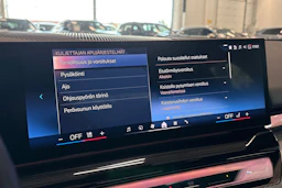 harmaa BMW i5 2024 kuva 20.