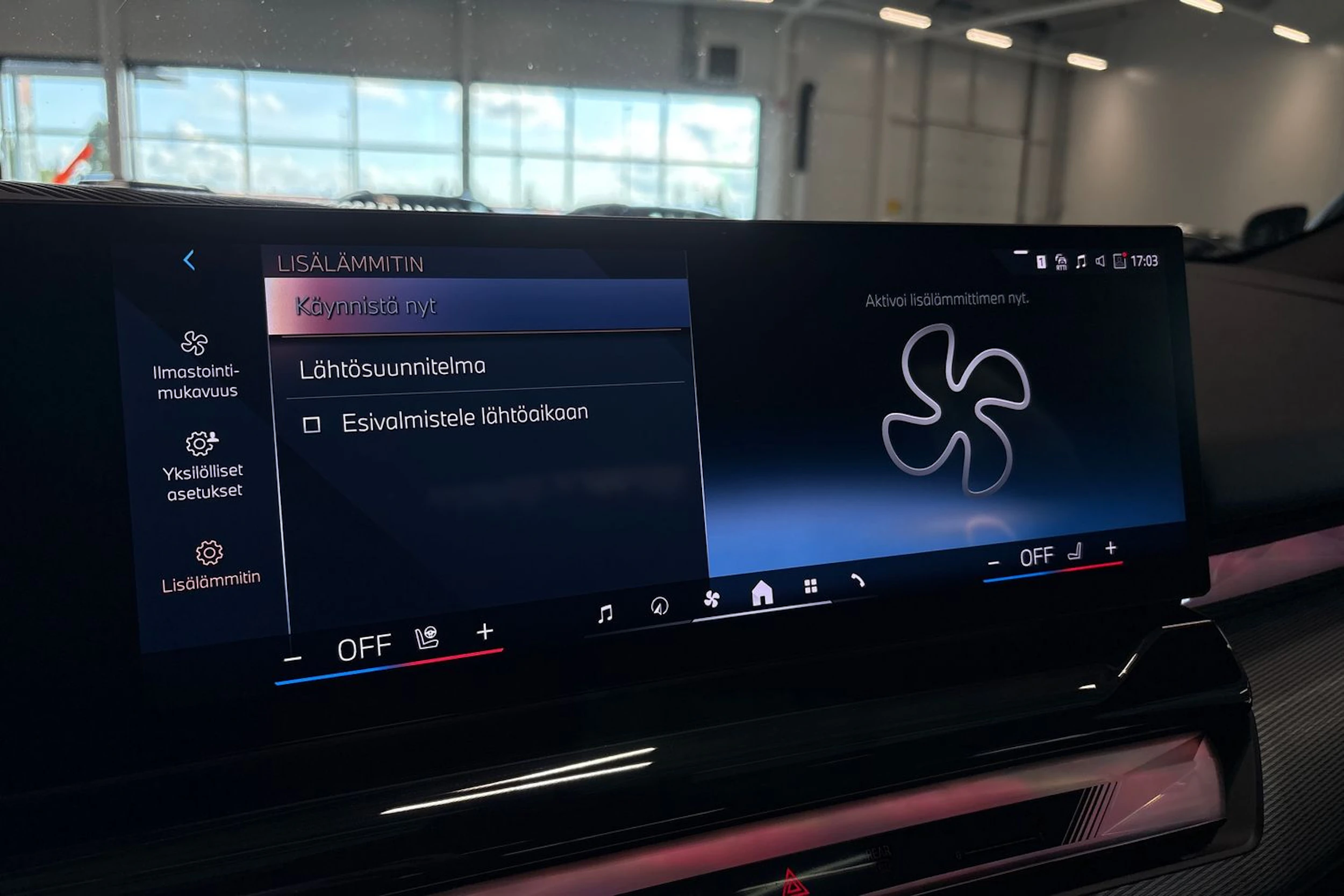 harmaa BMW i5 2024 kuva 23.