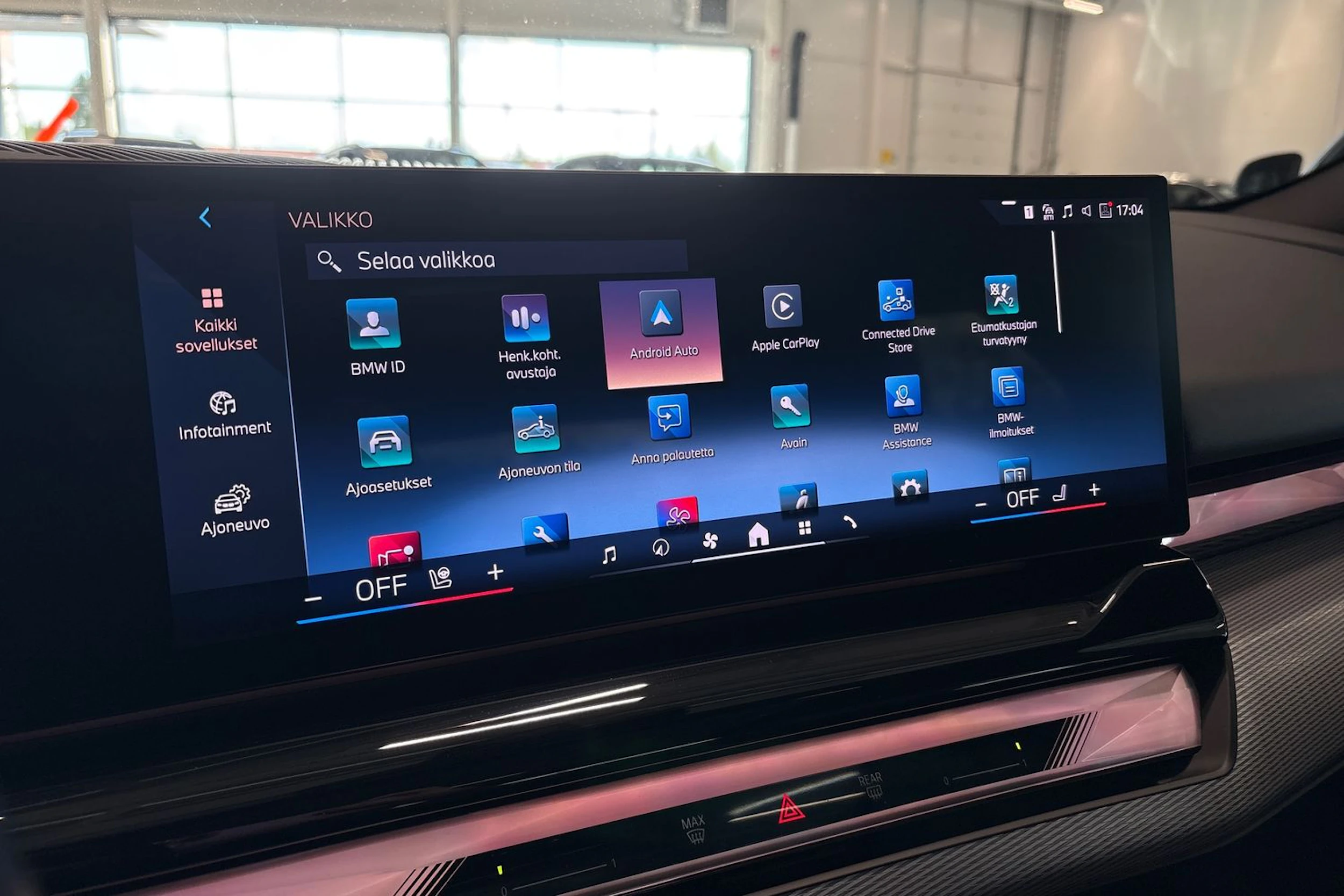 harmaa BMW i5 2024 kuva 24.