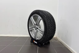 musta BMW i5 2024 kuva 10.