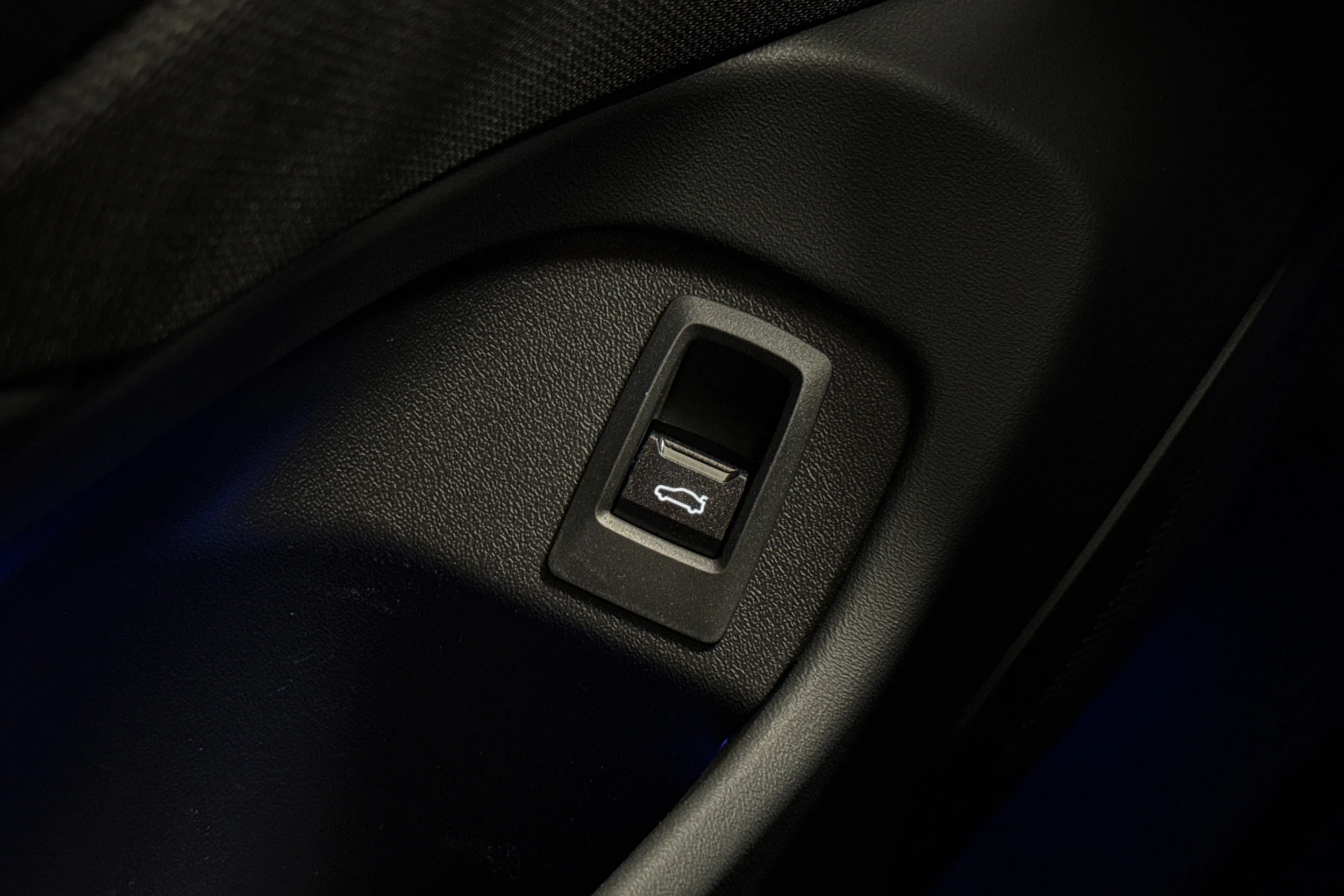 musta BMW i5 2024 kuva 21.