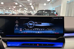 musta BMW i5 2024 kuva 24.