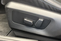 musta BMW i5 2024 kuva 30.