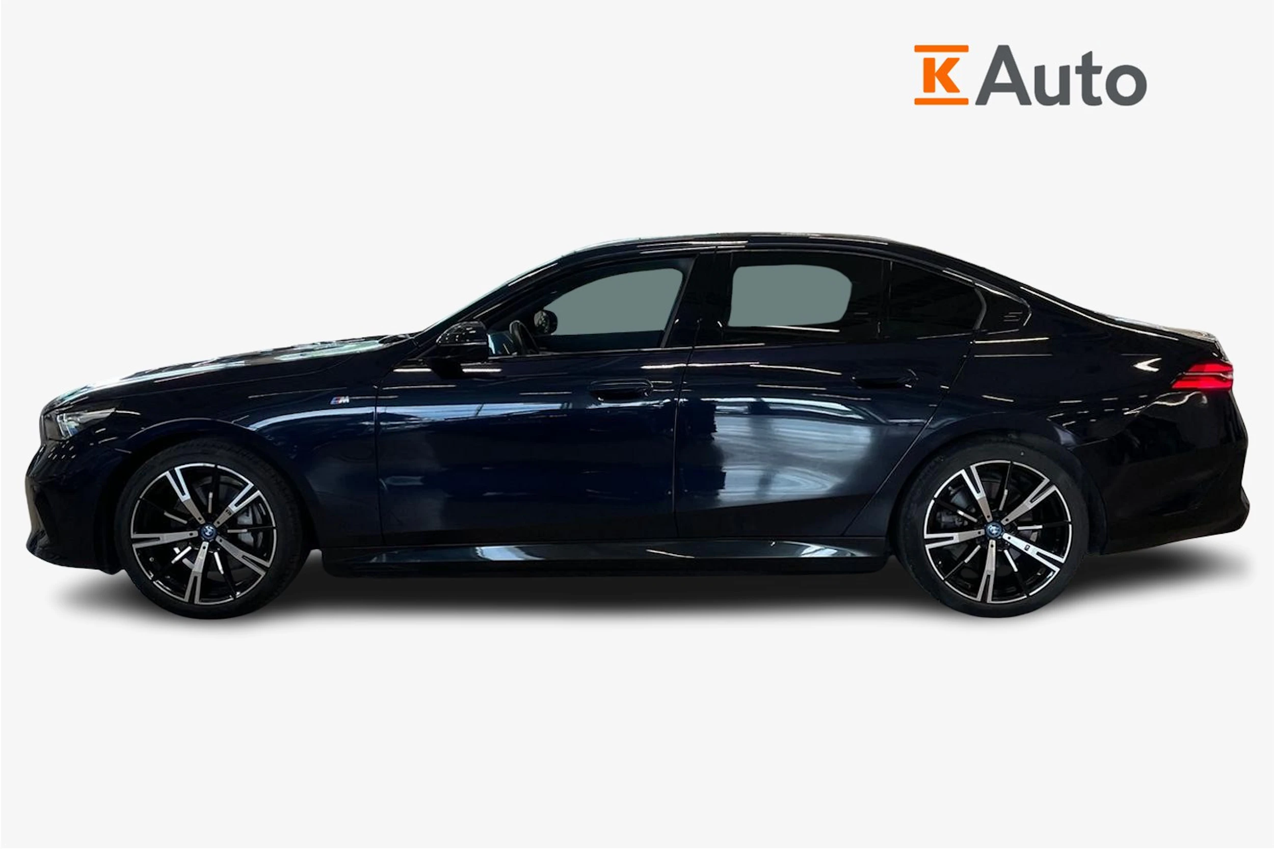 met. musta BMW i5 2024 kuva 5.
