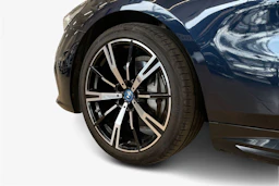 met. musta BMW i5 2024 kuva 9.