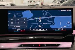 met. musta BMW i5 2024 kuva 30.