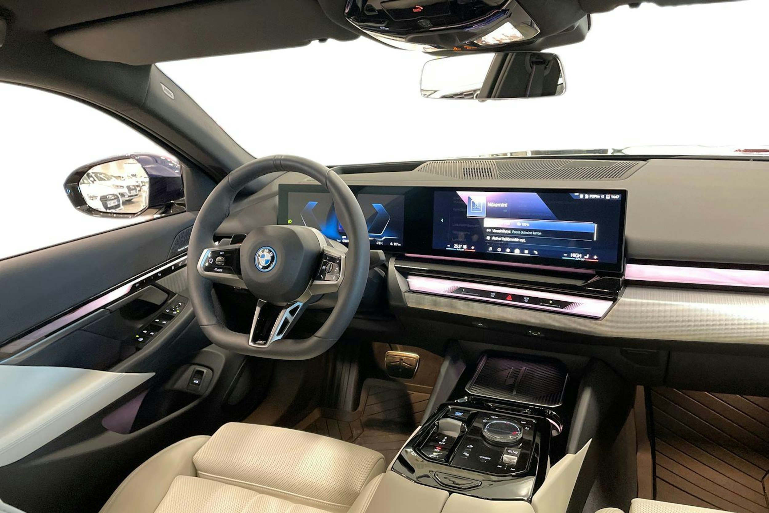 sininen BMW i5 2025 kuva 9.