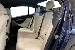 sininen BMW i5 2025 kuva 10.